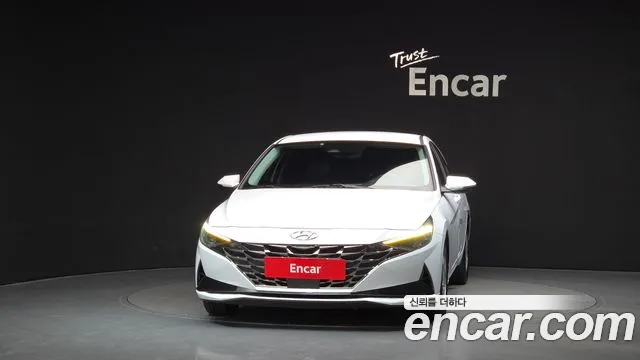 Hyundai AVANTE Avante (CN7) — Фото автомобиля 3