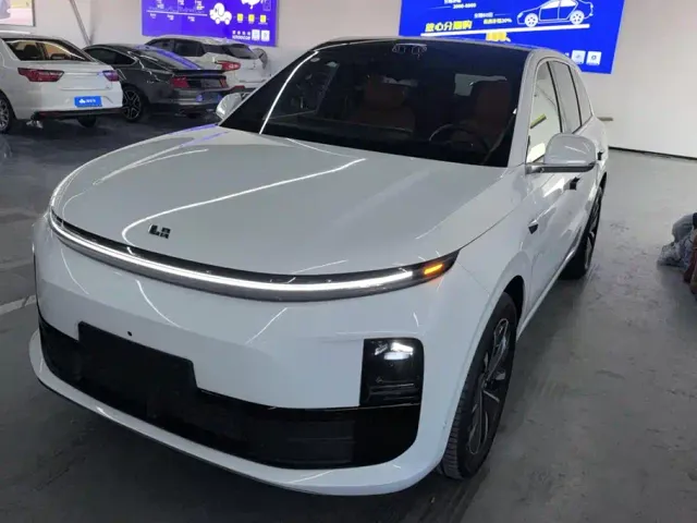 Фотография автомобиля — Li Auto L6