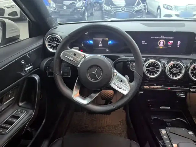 Mercedes-Benz A-Class — Фото автомобиля 10