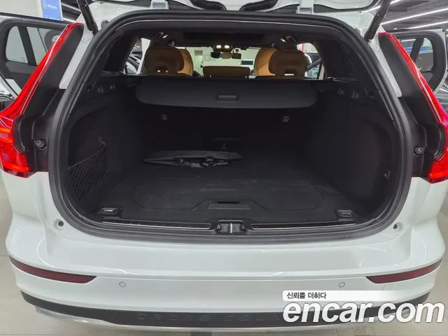 Вольво V60 V60 Cross Country 2 поколение B5 Ultimate AWD — Фото автомобиля 20