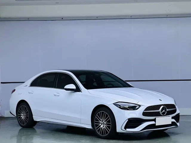 Mercedes-Benz C-Class — Фото автомобиля 3