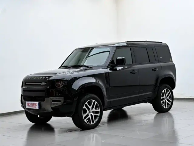 Land Rover Defender — Фото автомобиля 2