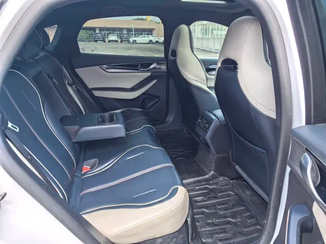 BYD Qin PLUS — Фото автомобиля 10