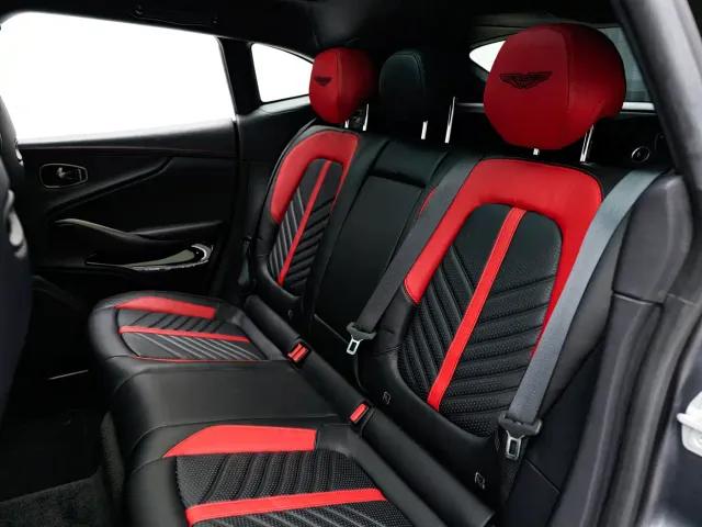 Aston Martin DBX — Фото автомобиля 15