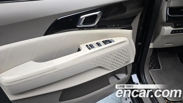 Kia Carnival — Фото автомобиля 14