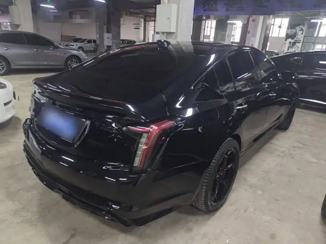 Cadillac CT5 — Фото автомобиля 6