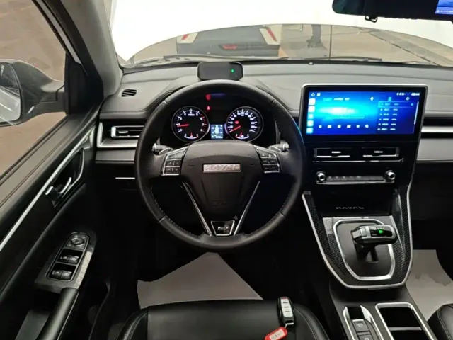 Haval M6 — Фото автомобиля 10