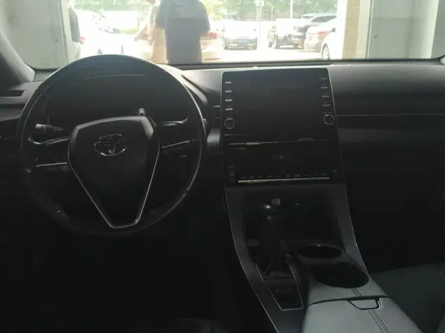 Toyota Avalon 2019 2.0L Luxury Edition (China VI) — Фото автомобиля 12
