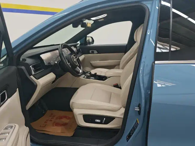 Li Auto ONE — Фото автомобиля 9