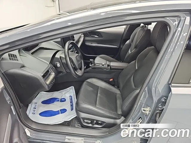 Toyota Prius 5th Gen — Фото автомобиля 10
