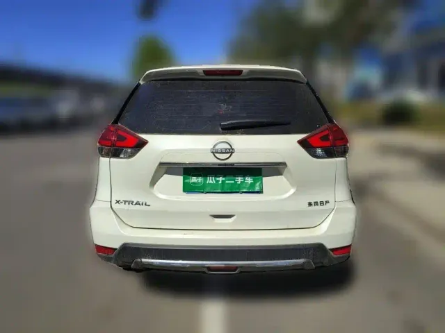 Nissan X-Trail — Фото автомобиля 5