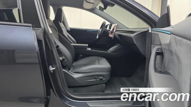 Tesla Model Y — Фото автомобиля 15