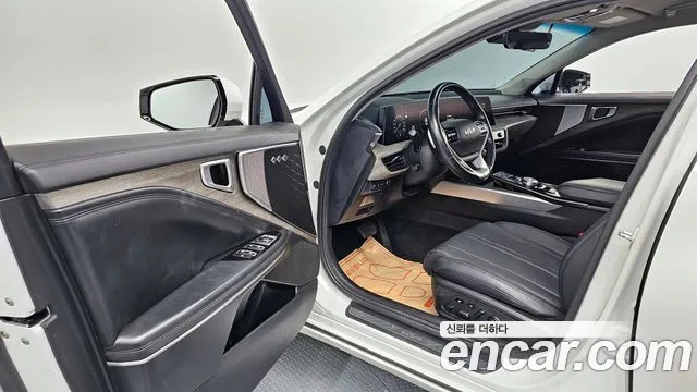 Kia K8 — Фото автомобиля 10