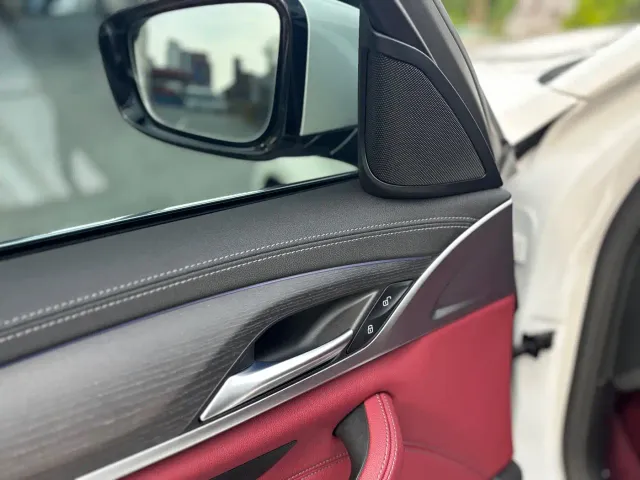 BMW 5 Series — Фото автомобиля 14