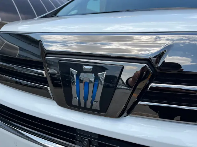 Toyota Vellfire — Фото автомобиля 30