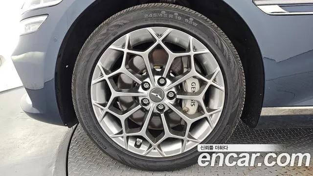 Genesis G80 RG3 — Фото автомобиля 5