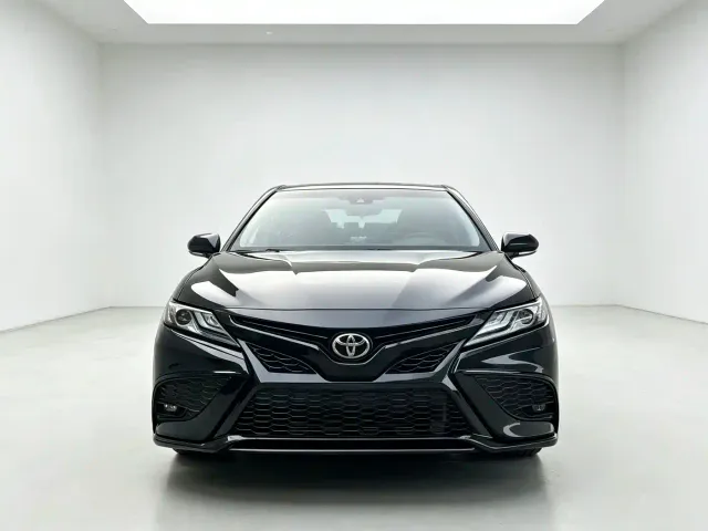 Toyota Camry — Фото автомобиля 2