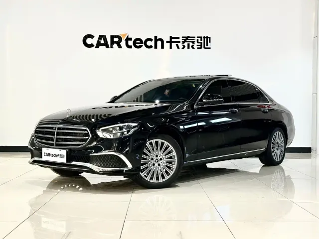 Mercedes-Benz E-Class — Фото автомобиля 3
