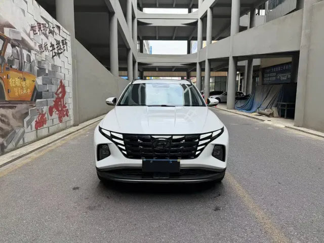 Hyundai Tucson — Фото автомобиля 2