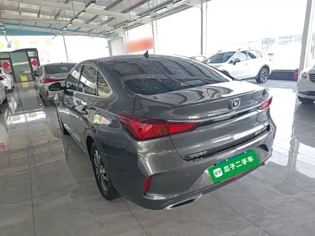 Changan Eado — Фото автомобиля 4