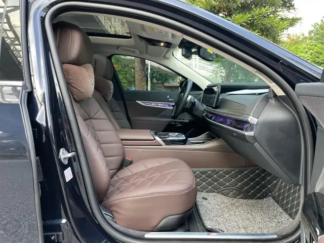 BMW 7 Series — Фото автомобиля 10