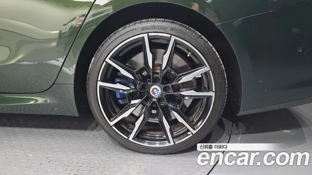 BMW 8 Series G15 — Фото автомобиля 6