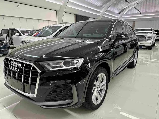 Фотография автомобиля — Audi Q7