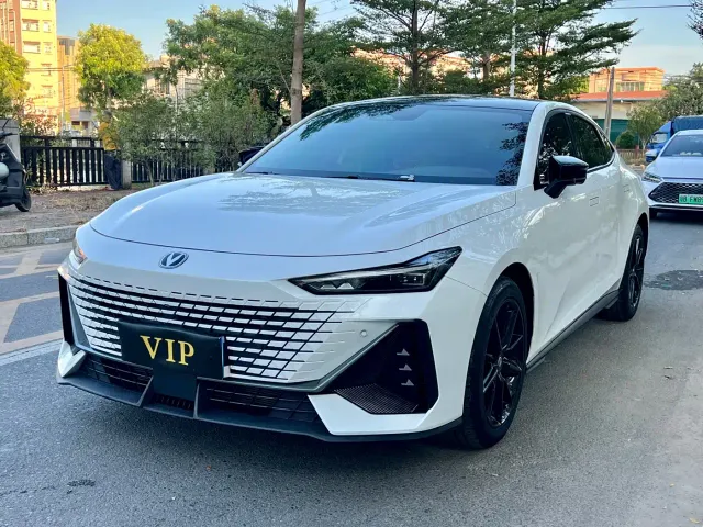 Фотография автомобиля — Changan UNI-V