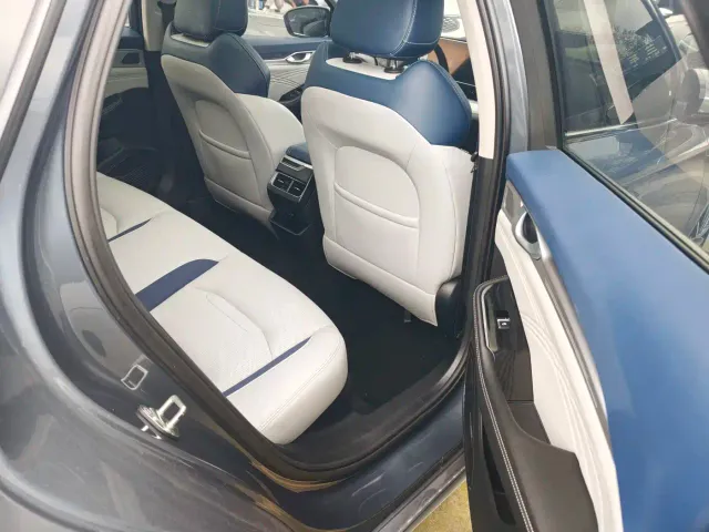 Geely Xingrui — Фото автомобиля 12