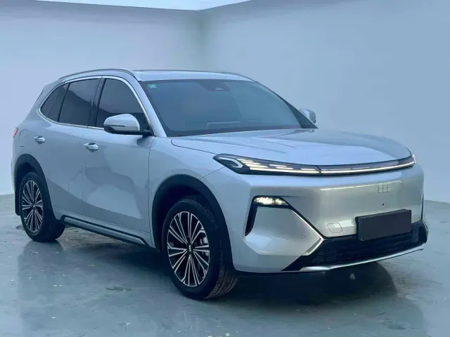 Geely Galaxy Starship 7 EM-i — Фото автомобиля 3