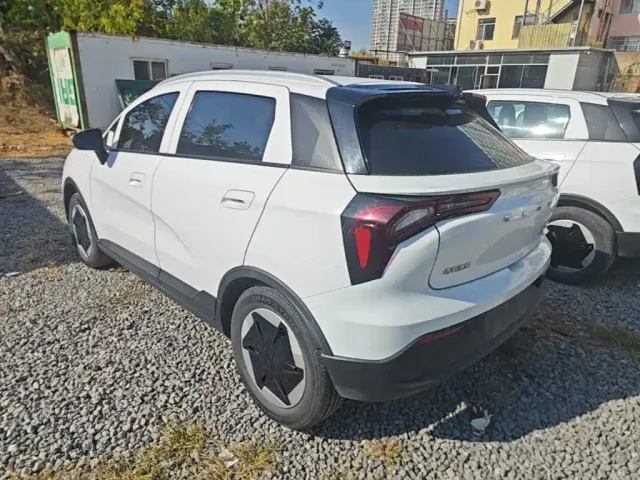 Geely Geometry E Firefly — Фото автомобиля 4