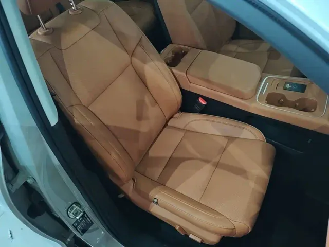 Leapmotor C10 — Фото автомобиля 24