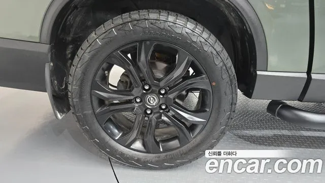 KG_Mobility_Ssangyong Rexton Новый Rexton Sport Khan Дизель 2.2 4WD — Фото автомобиля 18