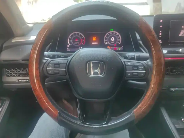 Honda Accord — Фото автомобиля 15