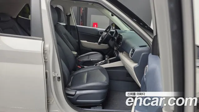 Hyundai Venue — Фото автомобиля 11
