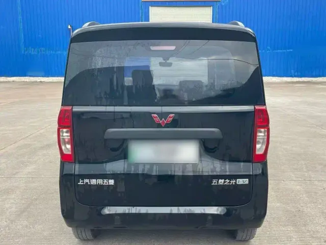 Wuling Zhiguang NEV — Фото автомобиля 12