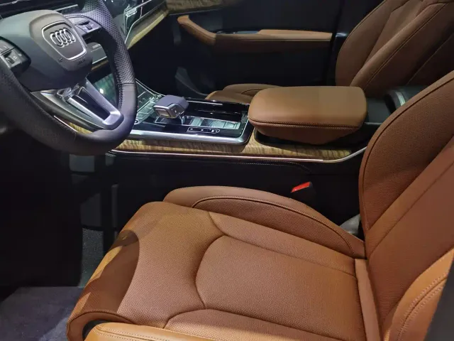 Audi Q7 — Фото автомобиля 13
