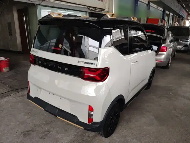 Wuling Hongguang Mini EV — Фото автомобиля 6