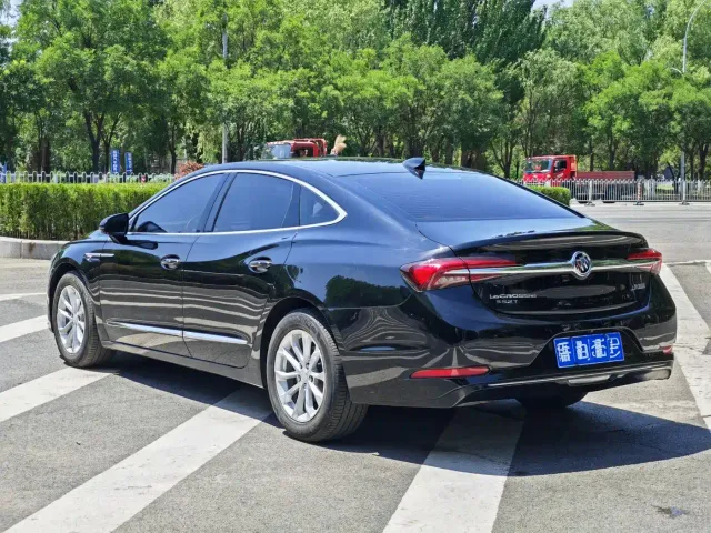 Buick LaCrosse — Фото автомобиля 7