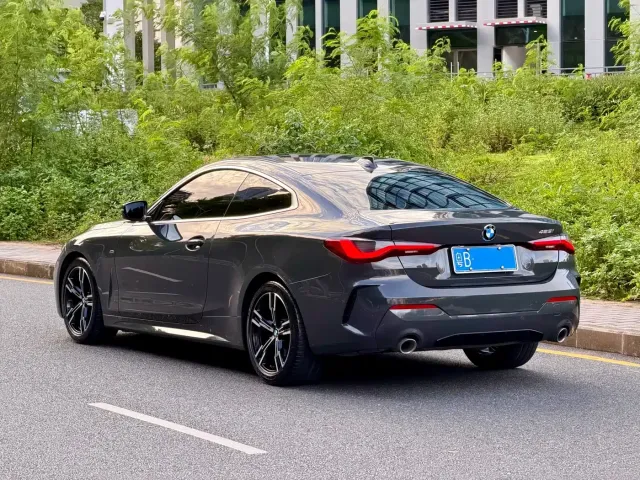BMW BMW 4 Series 2022 425i M Sport Package — Фото автомобиля 13