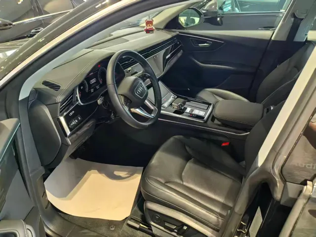Audi Audi Q8 2024 55 TFSI Luxury Sport — Фото автомобиля 4