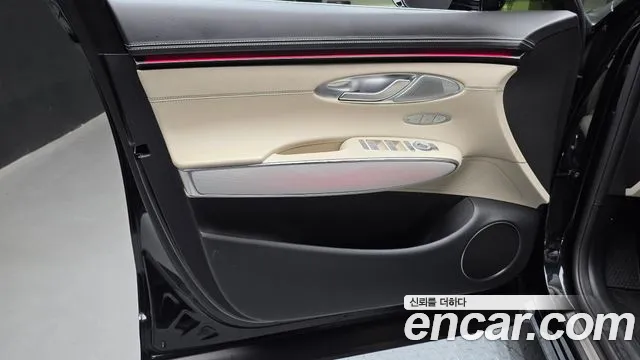 Genesis GV70 — Фото автомобиля 13