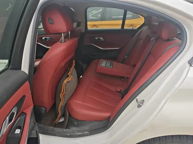 BMW 3 Series — Фото автомобиля 16