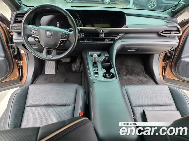 Toyota Crown — Фото автомобиля 9