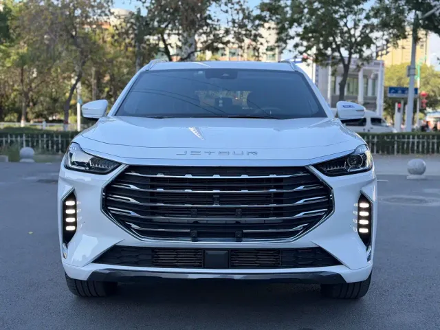 Jetour X70 Plus — Фото автомобиля 2