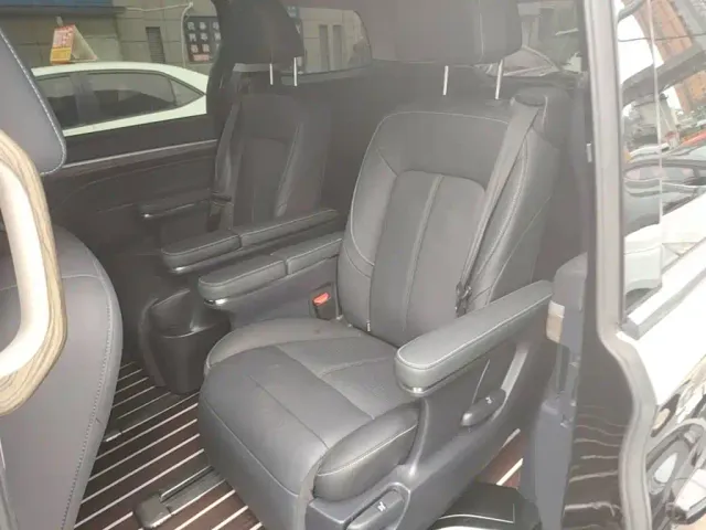 GAC Trumpchi M8 — Фото автомобиля 16