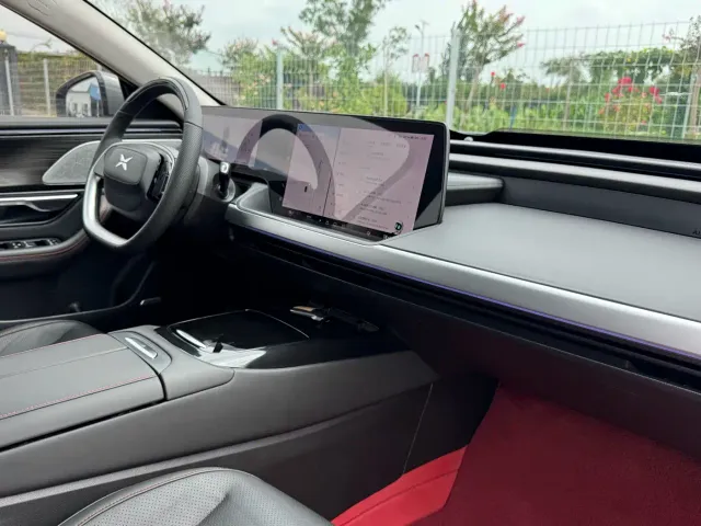 Xpeng P7 — Фото автомобиля 10