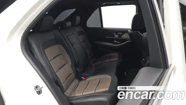 Mercedes-Benz GLE-Class — Фото автомобиля 10