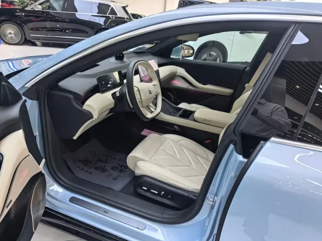Nio ET5 Touring — Фото автомобиля 6