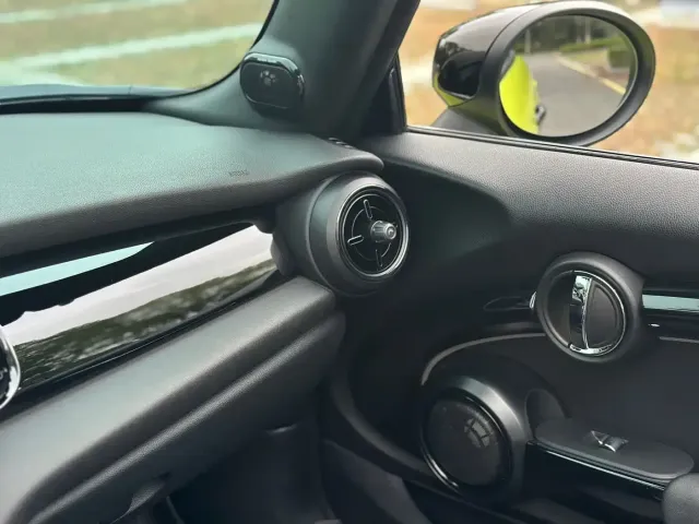 MINI Hatch — Фото автомобиля 12